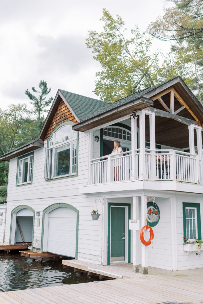 Wedding photography in Muskoka at the Sherwood Inn